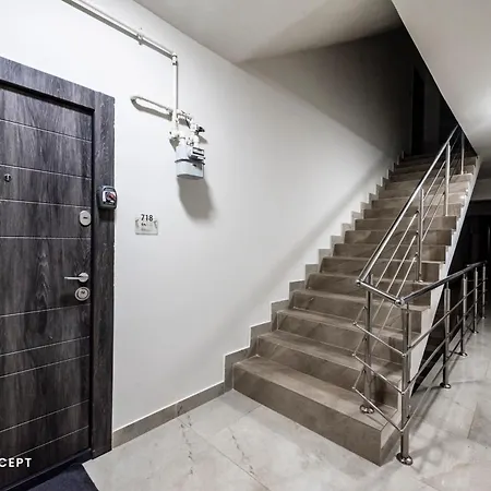 718 Apartment