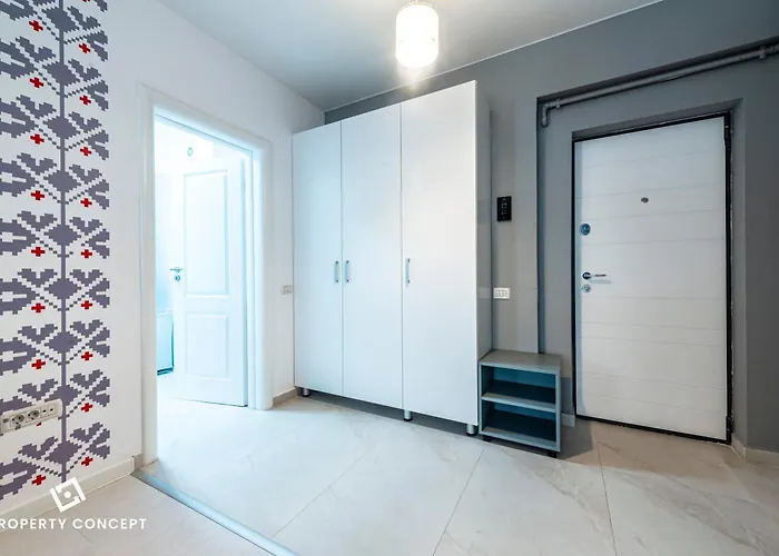 718 * Бухарест